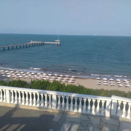 Apartment Flora Beach 1 Burgas