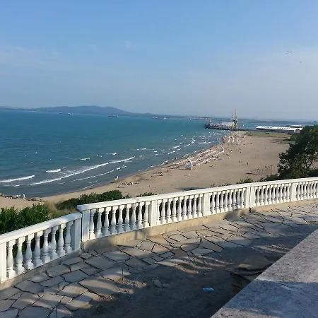 Flora Beach 1 Appartement *